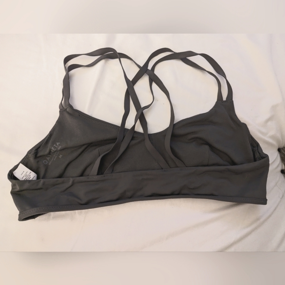 Sports bra